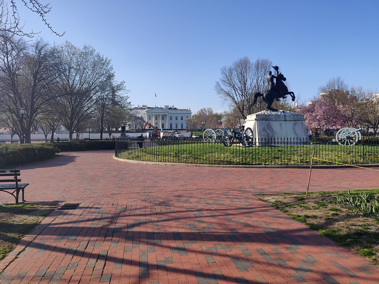 The White House seen from the North Lawn